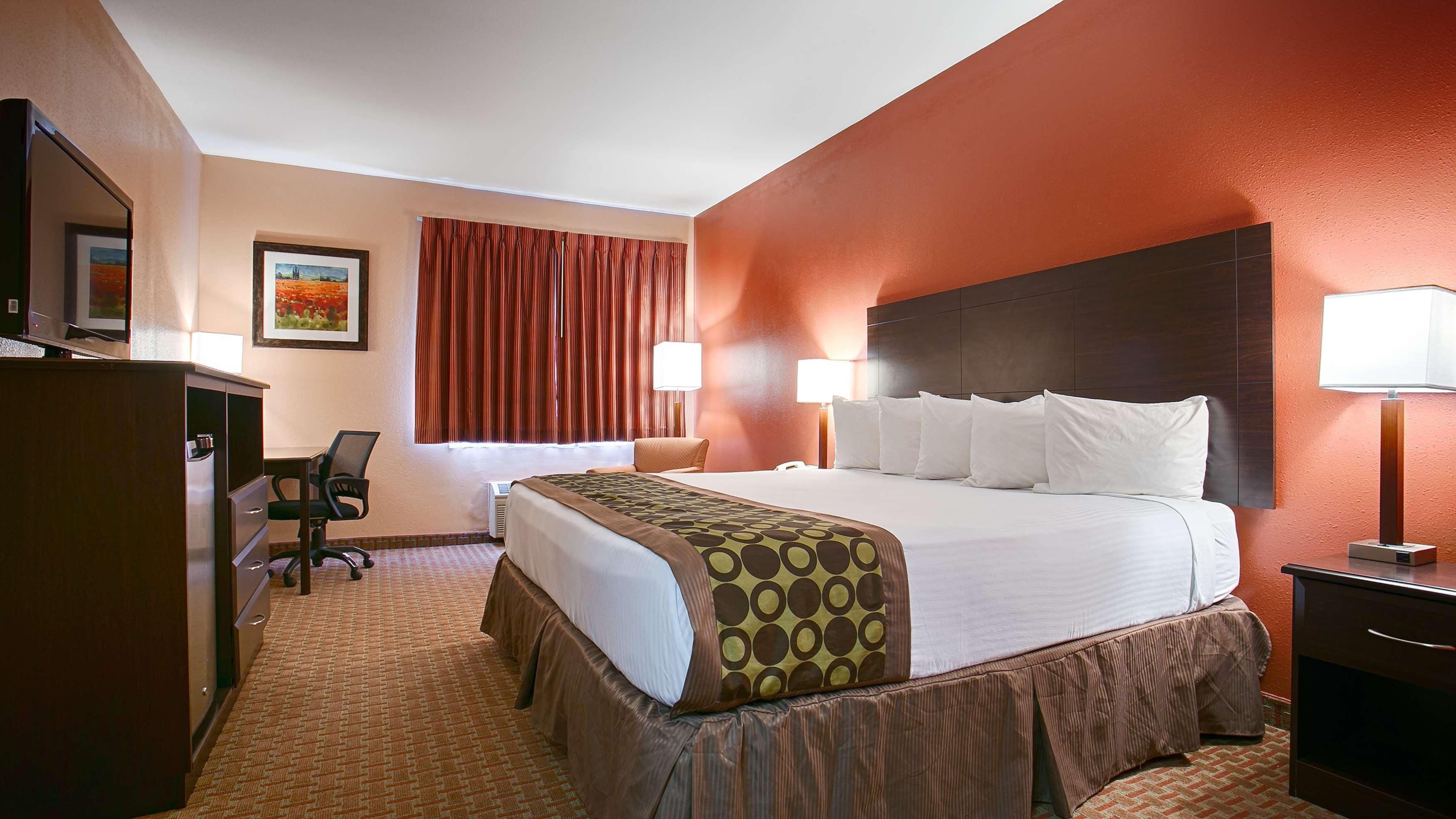 Surestay Plus Hotel By Best Western Topeka Eksteriør billede