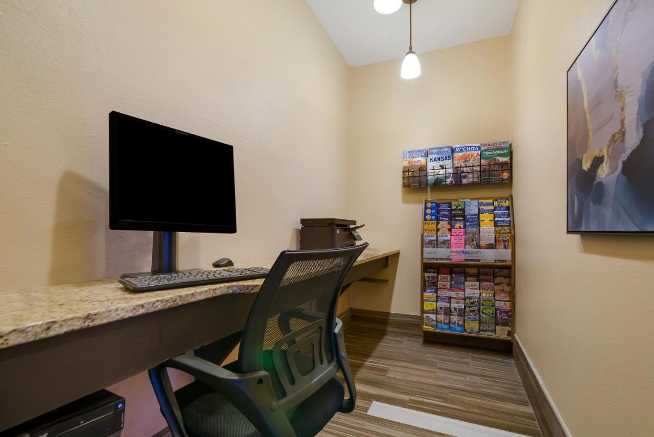 Surestay Plus Hotel By Best Western Topeka Eksteriør billede