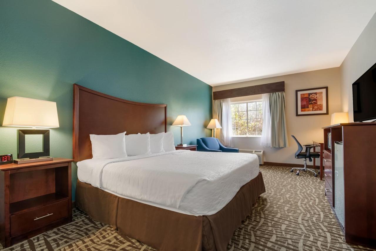 Surestay Plus Hotel By Best Western Topeka Eksteriør billede