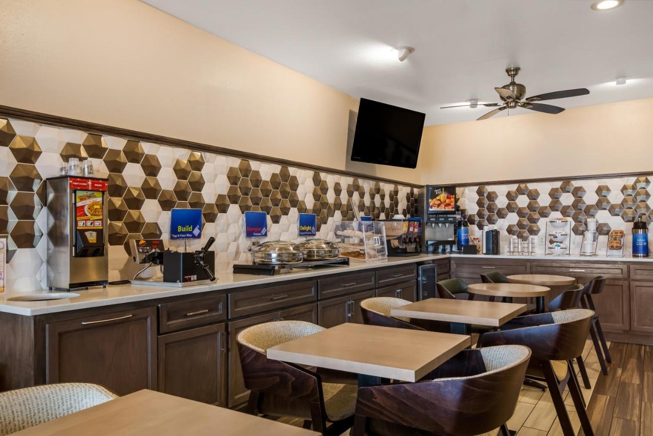 Surestay Plus Hotel By Best Western Topeka Eksteriør billede
