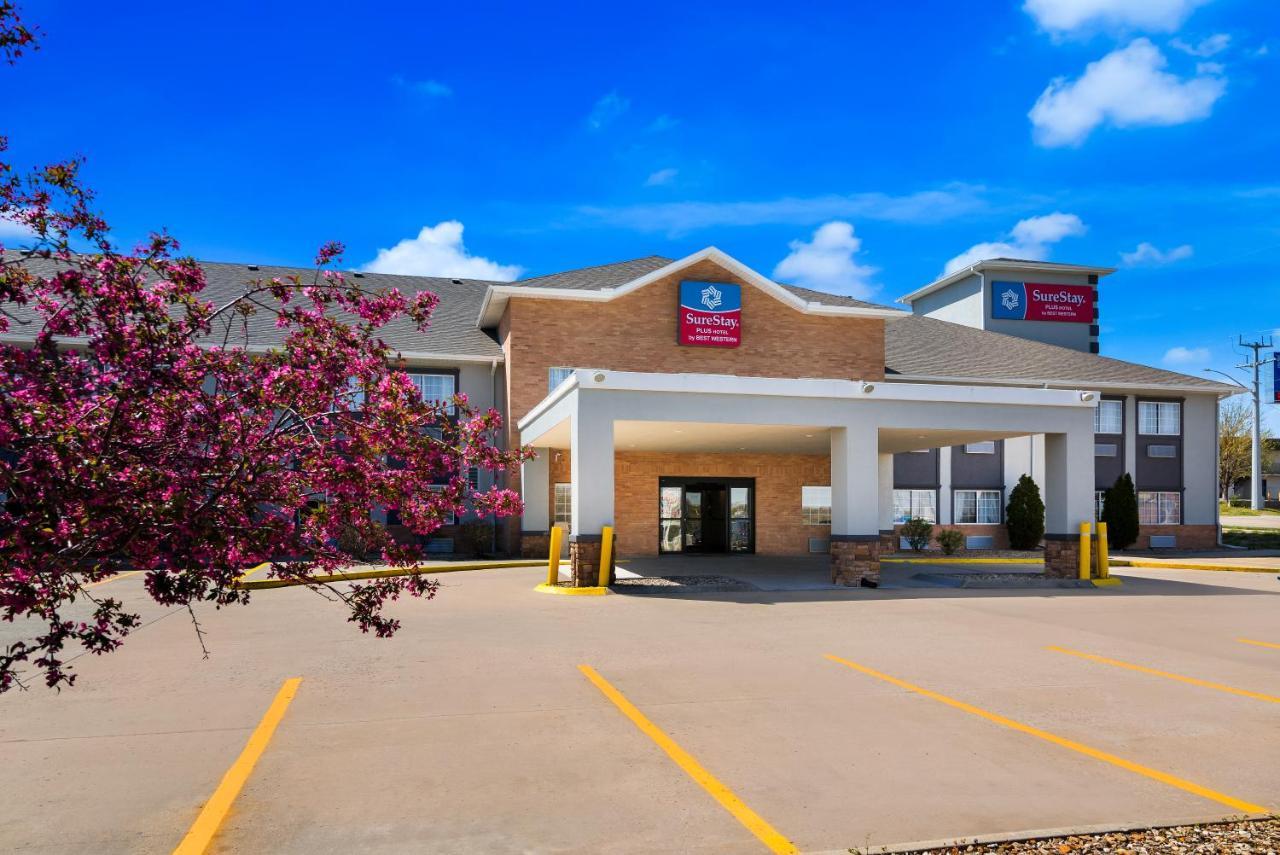 Surestay Plus Hotel By Best Western Topeka Eksteriør billede