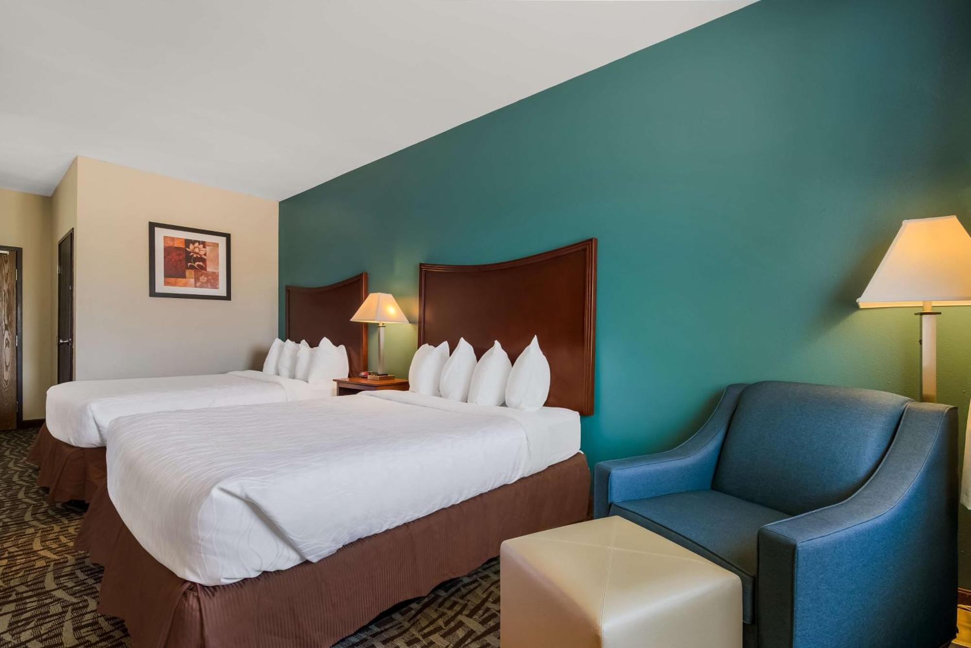 Surestay Plus Hotel By Best Western Topeka Eksteriør billede