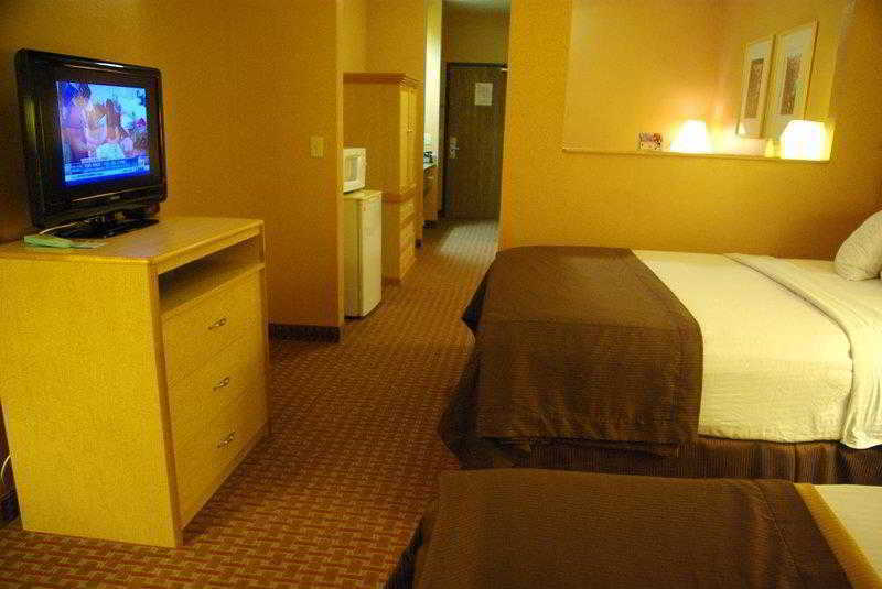 Surestay Plus Hotel By Best Western Topeka Eksteriør billede
