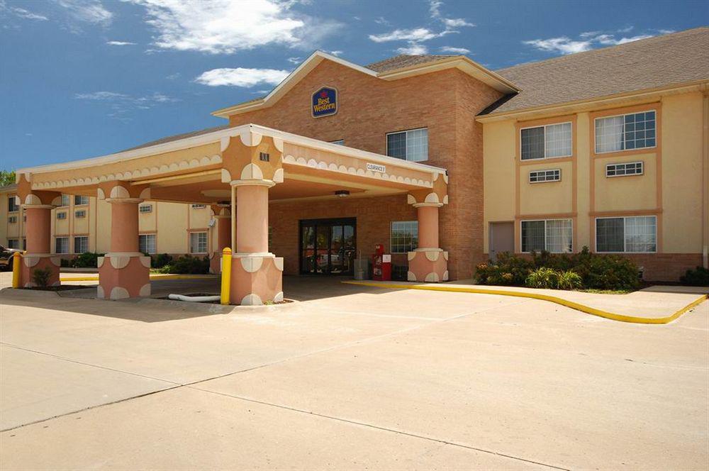 Surestay Plus Hotel By Best Western Topeka Eksteriør billede