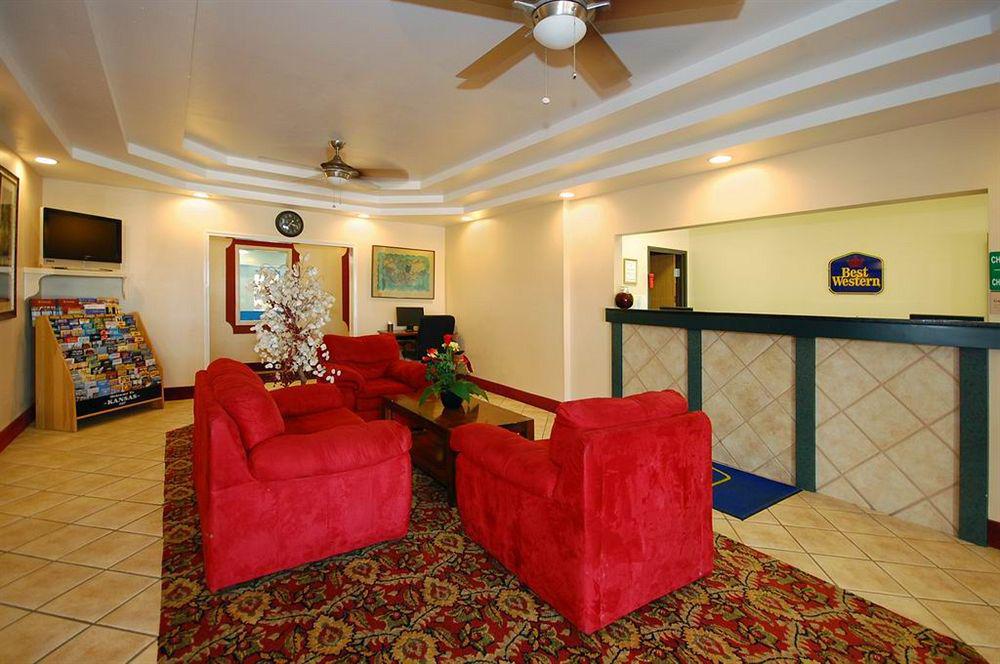 Surestay Plus Hotel By Best Western Topeka Interiør billede