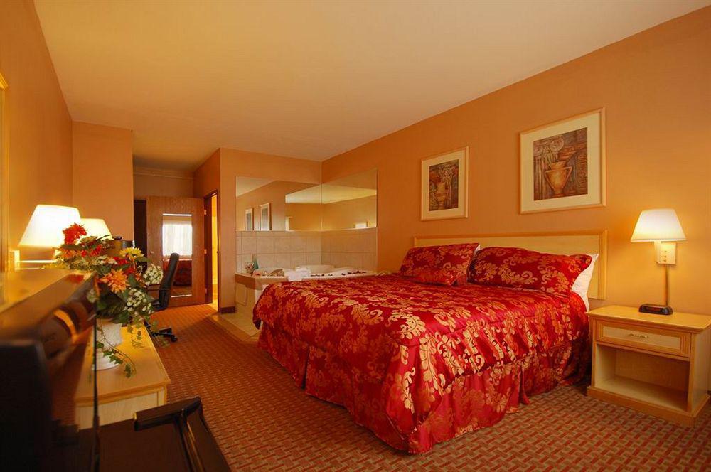 Surestay Plus Hotel By Best Western Topeka Værelse billede